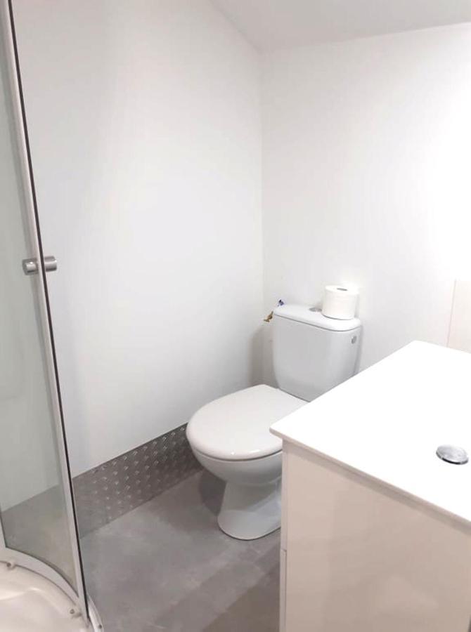 10 - Joli Studio Avec Deux Lits, Tout Equipe Pour 1, 2 Ou 3 Personnes Maximum, Vue Sur Parc Arbore, Parking Privatif Gratuit, Grand Fourgon Possible, Tout Le Linge De Maison Est Fourni Razac-sur-l'Isle Экстерьер фото